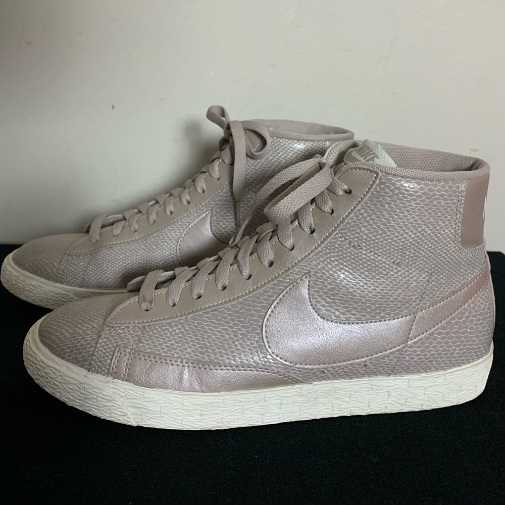 NIKE Blazer Mid Taupe Snakeskin - Women's